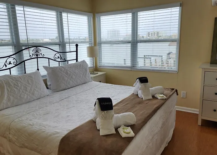 Apartment By The Clearwater Beach