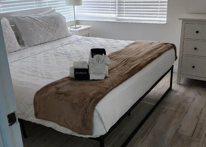Apartment By The Clearwater Beach